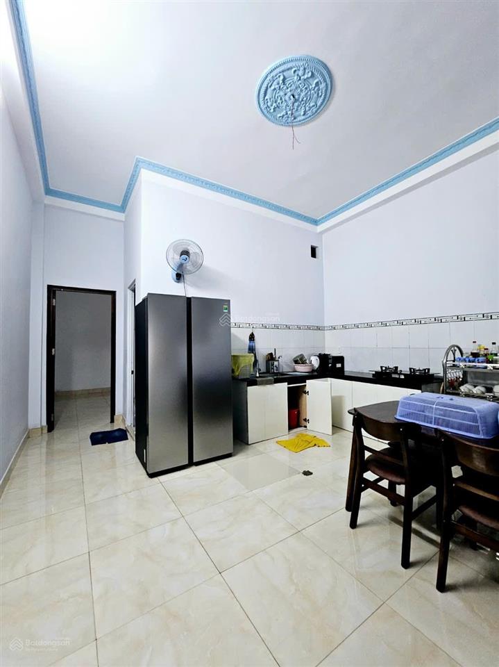 Chính chủ cần bán nhà 2 tầng ở đông minh, đông hoà. dt 99m2. 3pn, 2wc. gần trường, s.thịgo.tiện ích