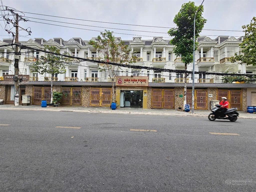 Chính chủ cần bán nhà mt 3 tầng ở võ thị sáu, đông hoà.gần s.thi go, trường học, tiên ích. 4pn, 3wc