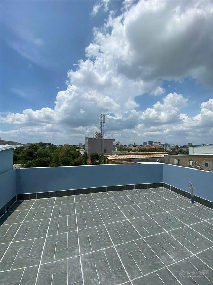 Nhà 1 trệt 2 lầu hoàn công gần chợ dĩ an 1