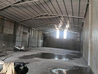 Cho thuê kho xưởng 700 m. mặt tiền đường nhựa xe công tân vĩnh hiệp tân uyên bình dương