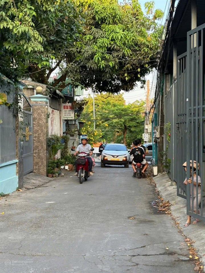 Bán nhà đường trần bình trọng phường thủ dầu một cạnh cafe gió và nước tp hcm