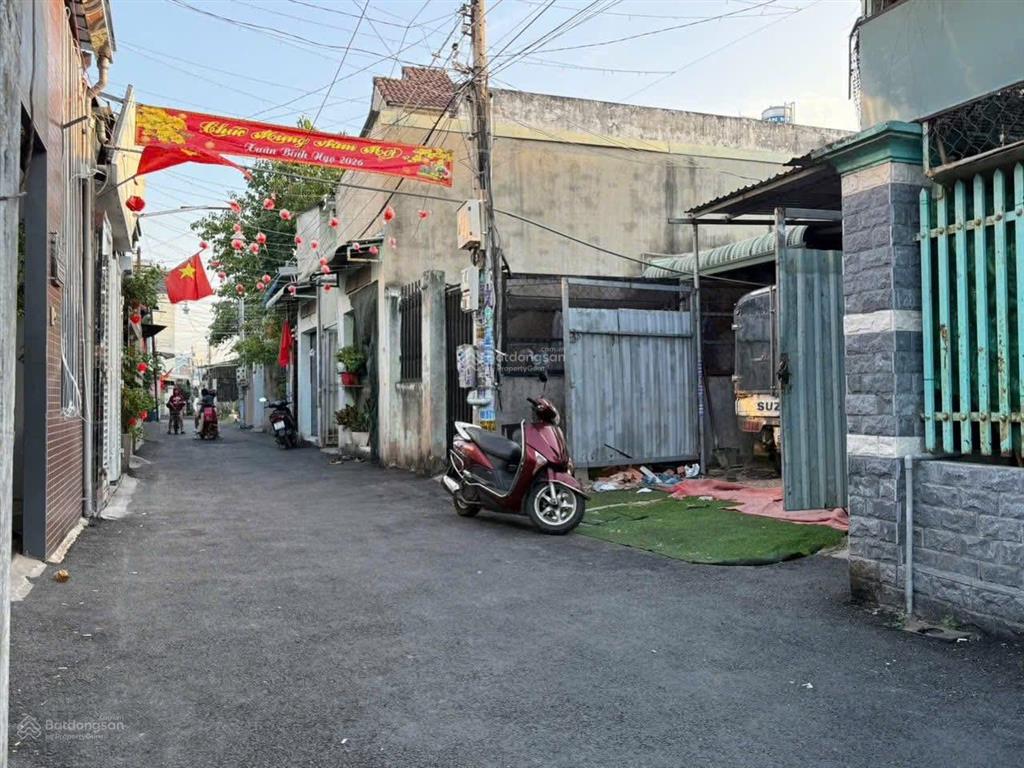 Bán nhà đường trần bình trọng phường thủ dầu một cạnh cafe gió và nước tp hcm