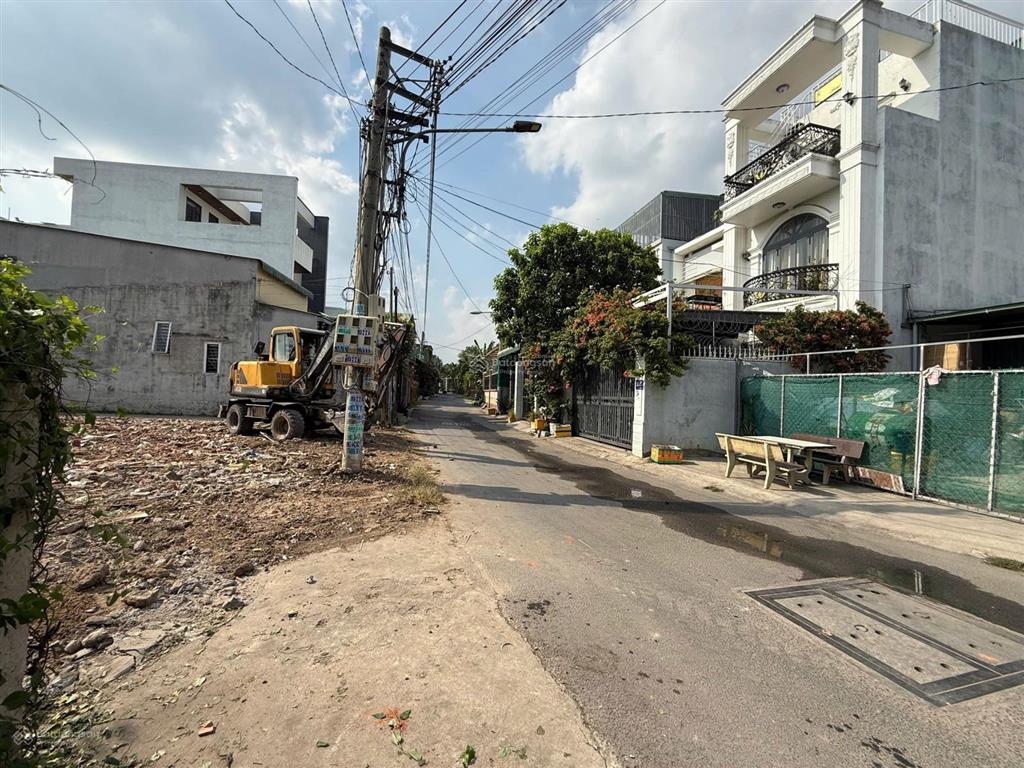 Bán lô đất phú hoà tp thủ dầu một bình dương đường nhựa 6m  giá 2,75