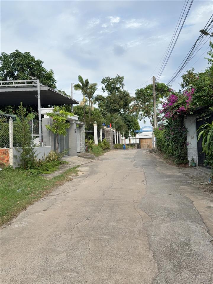Giá 2.7 tỷ cho lô đất nhánh đường dx043. cách phạm ngọc thạch 200m, phú mỹ tdm bình dương