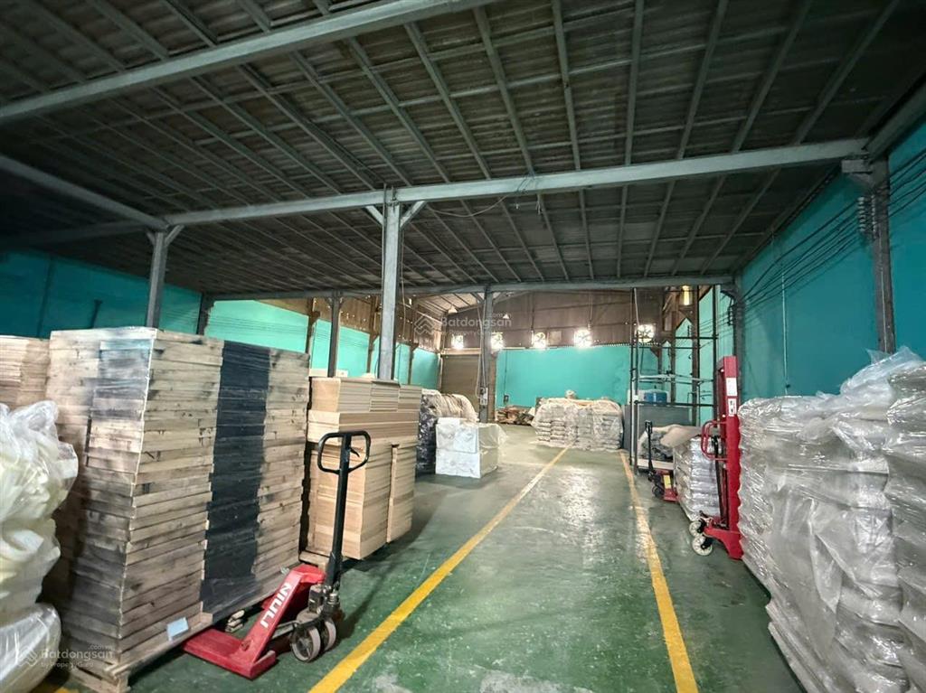 Chính chủ cần bán gấp nhà kho ở phường tân vĩnh hiệp tân uyên ( giáp kcn sóng thần 3 tp mới )