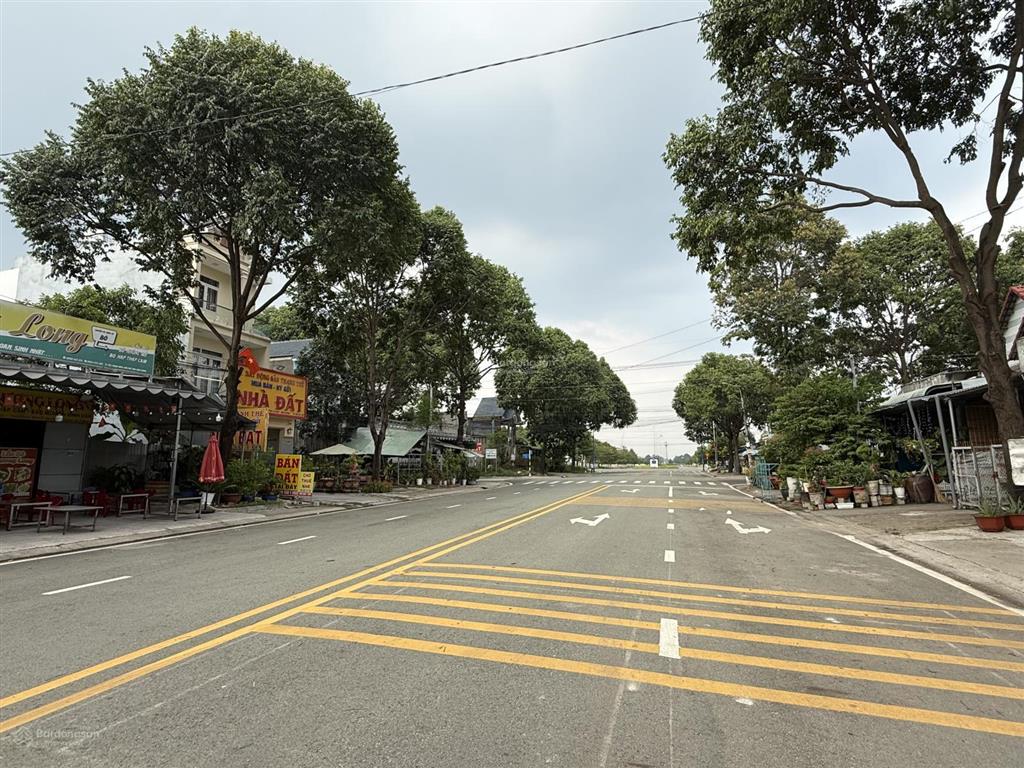 Chính chủ bán lô đất mặt tiền đường phạm hùng , khu tđc hoà lợi , p bình dương