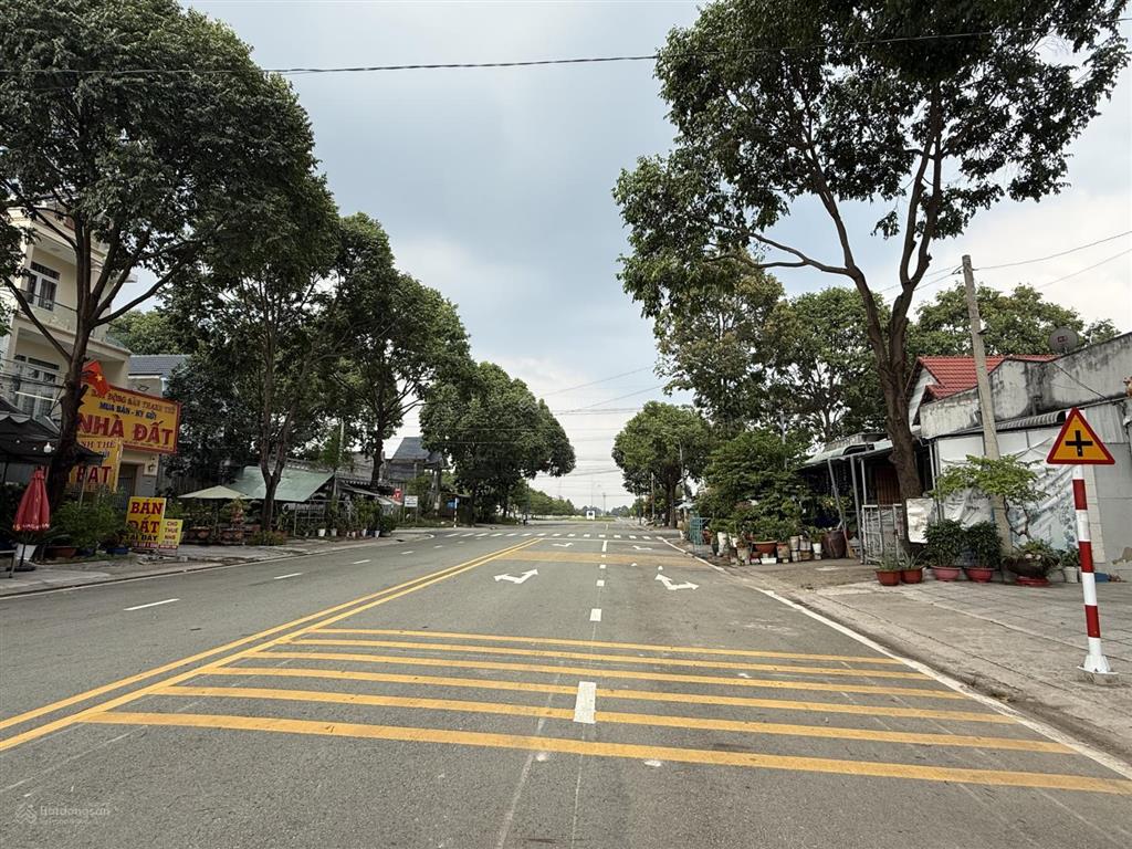 Chính chủ bán lô đất mặt tiền đường phạm hùng , khu tđc hoà lợi , p bình dương