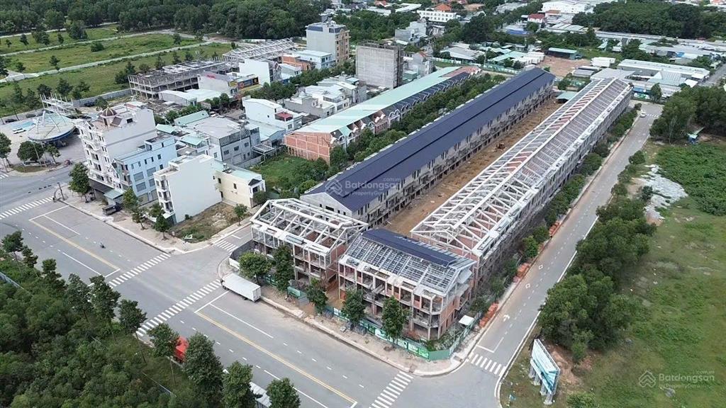 Nhà shophouse fiesta central becamex giá ngoại giao tại thành phố mới