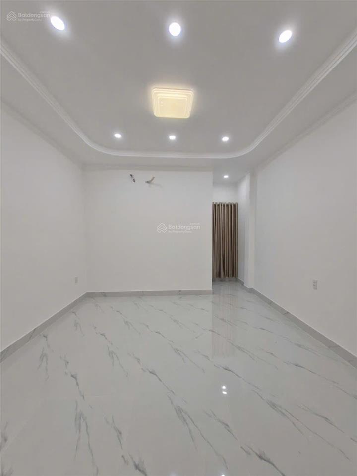 Nhà mới 1 lầu 1 trệt nhánh dx 31 đường bê tông 5m trung tâm chợ phú mỹ