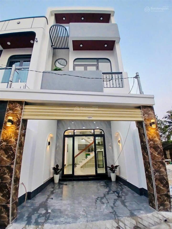 Nhà mới 1 trệt 1 lầu, 1 xẹc đường nguyễn bình