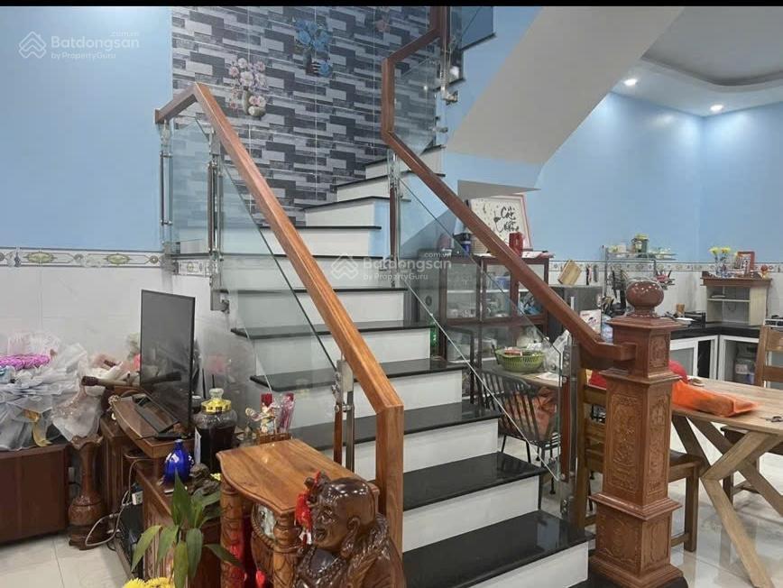 Nhà 1 lầu 1 trệt kế bên trường học phú tân, gần kcn sóng thần kim huy