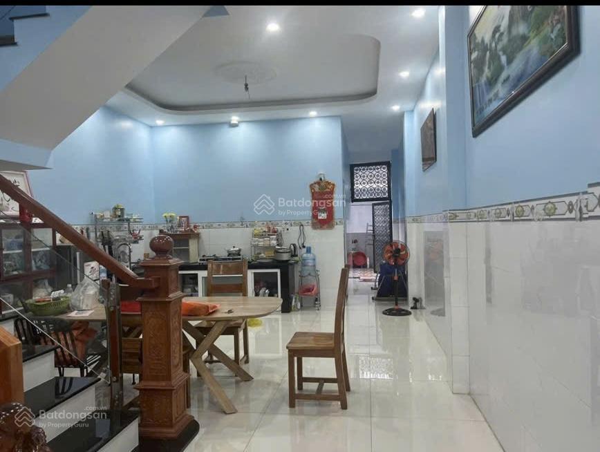 Nhà 1 lầu 1 trệt kế bên trường học phú tân, gần kcn sóng thần kim huy