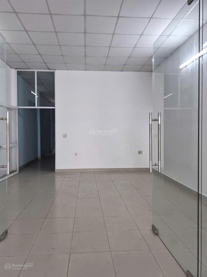 Cho thuê nhà mặt tiền nhựa 16m vị trí buông bán mở văn phòng công ty ok