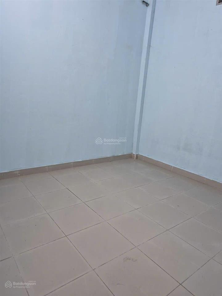 Cho thuê nhà mặt tiền nhựa 16m vị trí buông bán mở văn phòng công ty ok