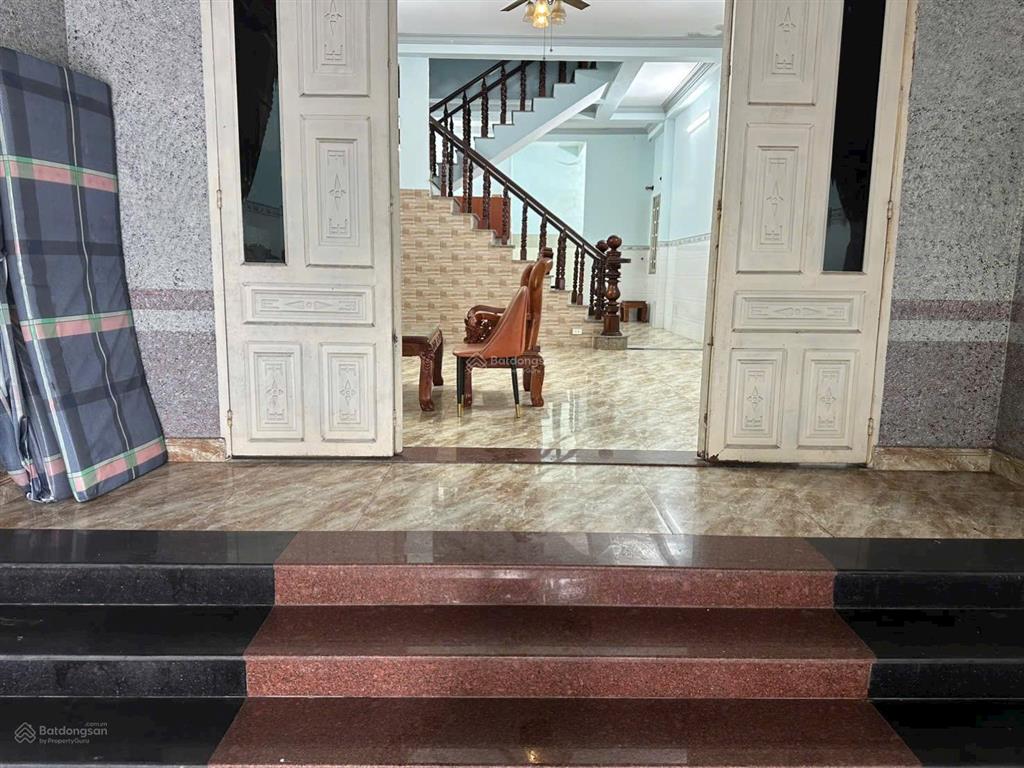 Nhà 1 lầu 1 trệt mặt tiền đường chợ d12 tđc phú mỹ
