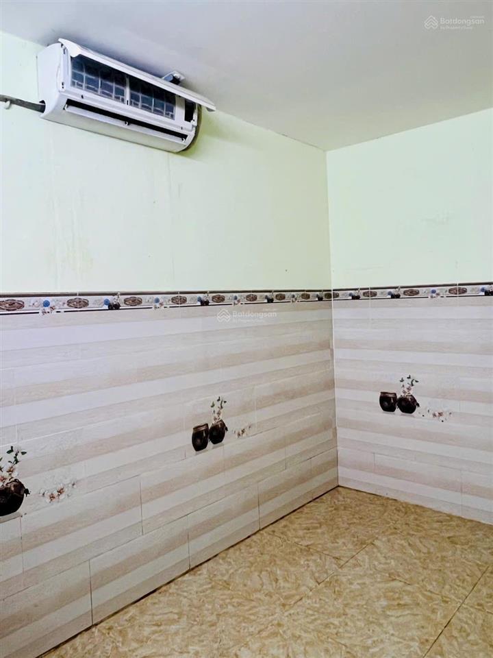 Nhà đẹp đường nhựa khu phố 2 phú tân gần trung tâm tdm