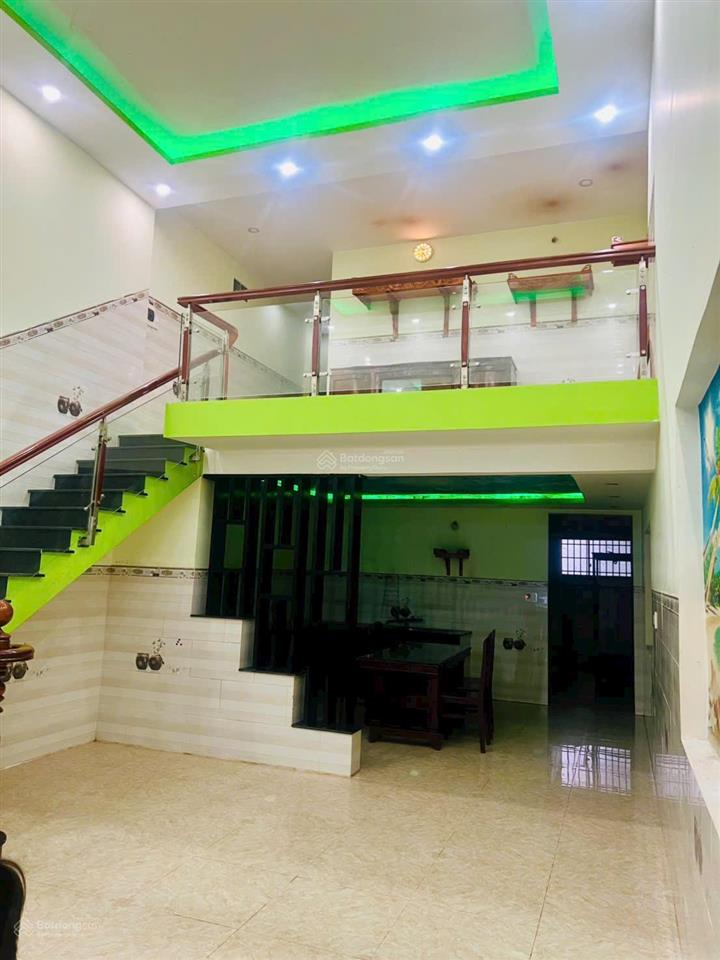 Nhà đẹp đường nhựa khu phố 2 phú tân gần trung tâm tdm