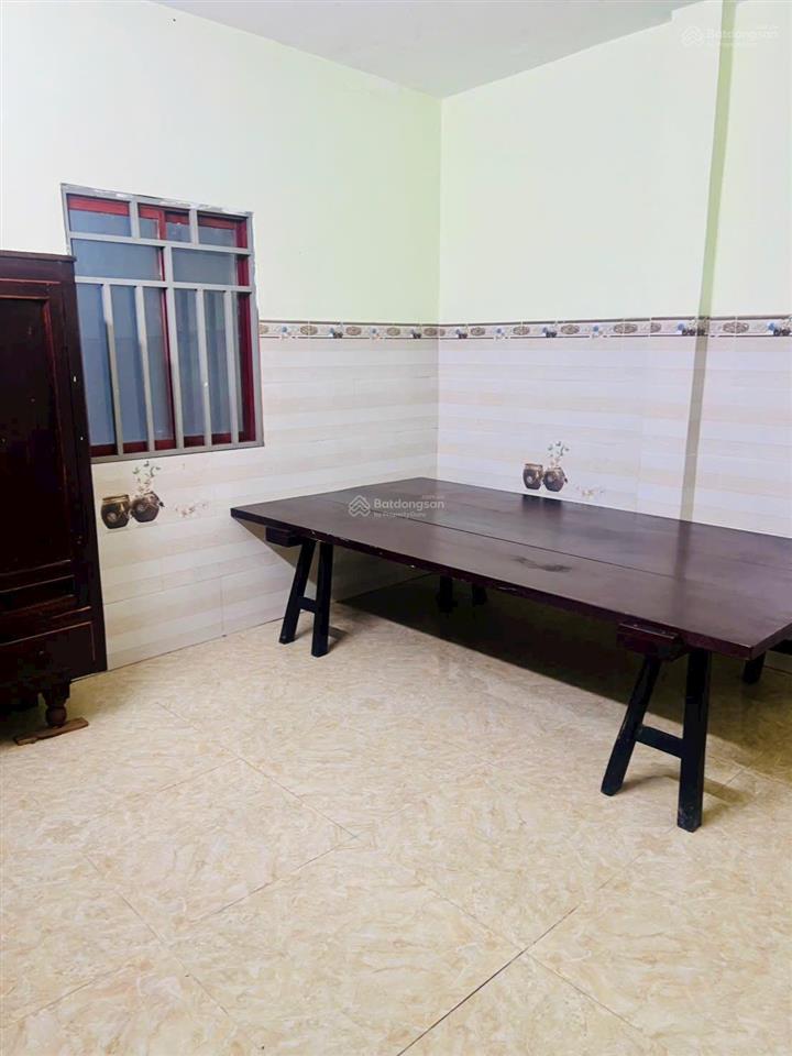 Nhà đẹp đường nhựa khu phố 2 phú tân gần trung tâm tdm