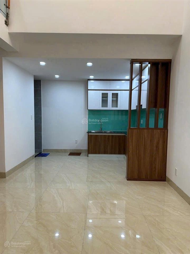 Nhà 1 trệt 2 lầu, đã hoàn công mặt tiền đường dx 59 gần chợ phú mỹ full nội thất