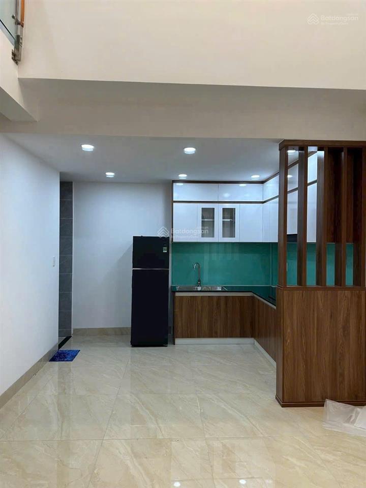 Nhà 1 trệt 2 lầu, đã hoàn công mặt tiền đường dx 59 gần chợ phú mỹ full nội thất