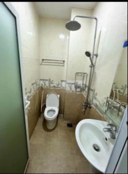 Nhà 1 trệt 1 lầu 1 tum 4 phòng ngủ có máy lạnh máy giặt sẵn (vị trí mở công ty vp ok )