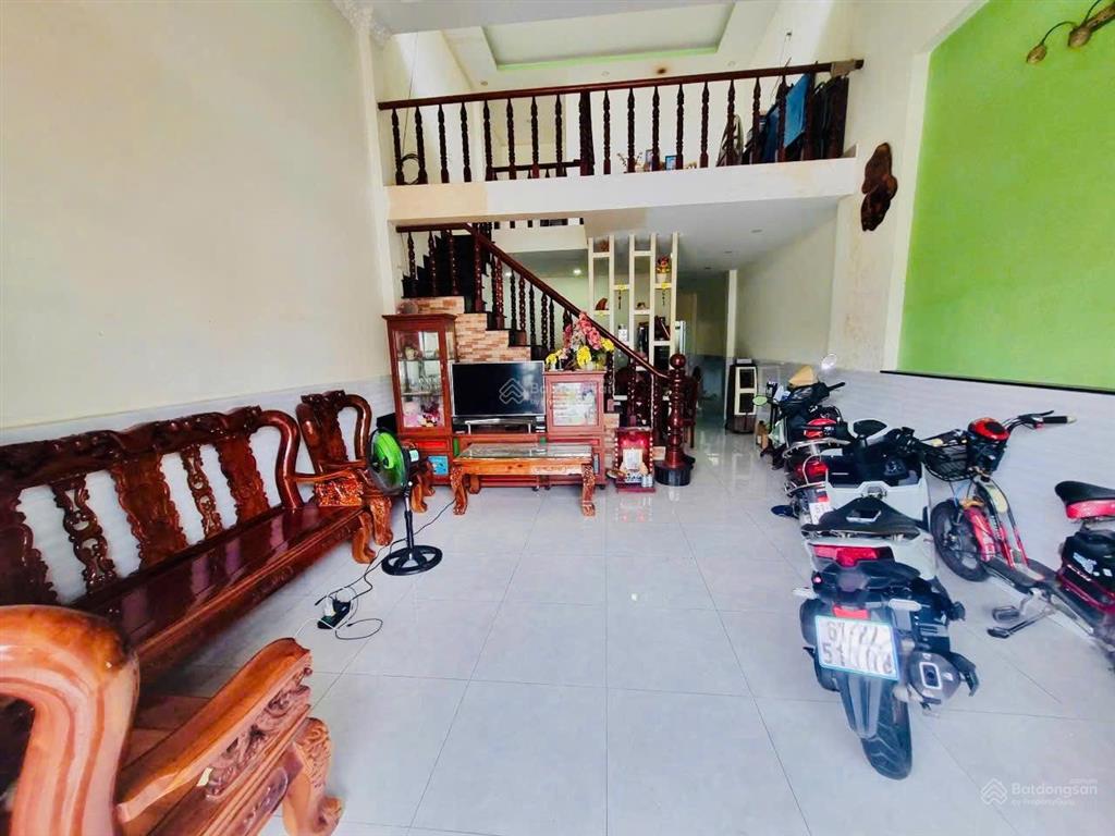 Nhà gác lửng mới 90% 1 xẹc dx 02 trung tâm phú mỹ