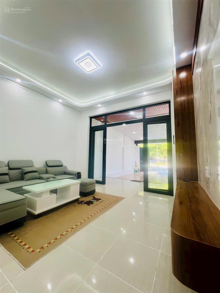 Nhà đường chợ d12 khu 1 phú tân