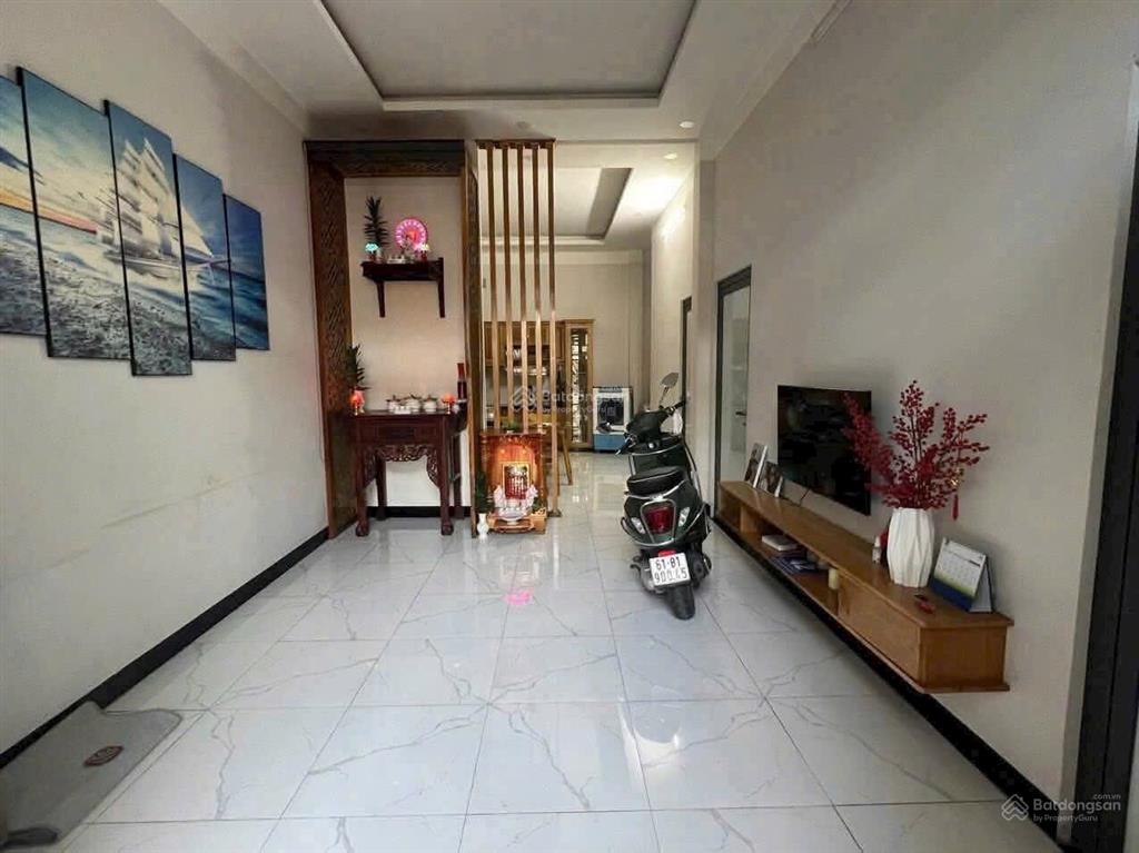 Nhà đẹp mái thái trục đường nguyễn văn linh gần tpm mở văn phòng buôn bán ok
