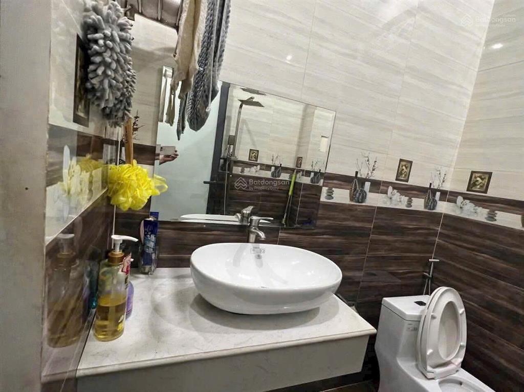 Nhà đẹp mái thái trục đường nguyễn văn linh gần tpm mở văn phòng buôn bán ok