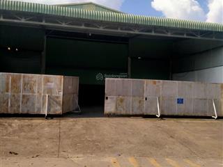Cho thuê kho 800m2 đường nhựa 8m, gần trung tâm thành phố mới, kcn đại đăng kim huy