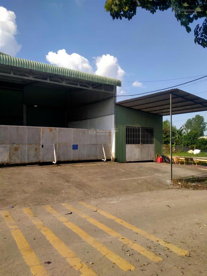 Cho thuê kho 800m2 đường nhựa 8m, gần trung tâm thành phố mới, kcn đại đăng kim huy