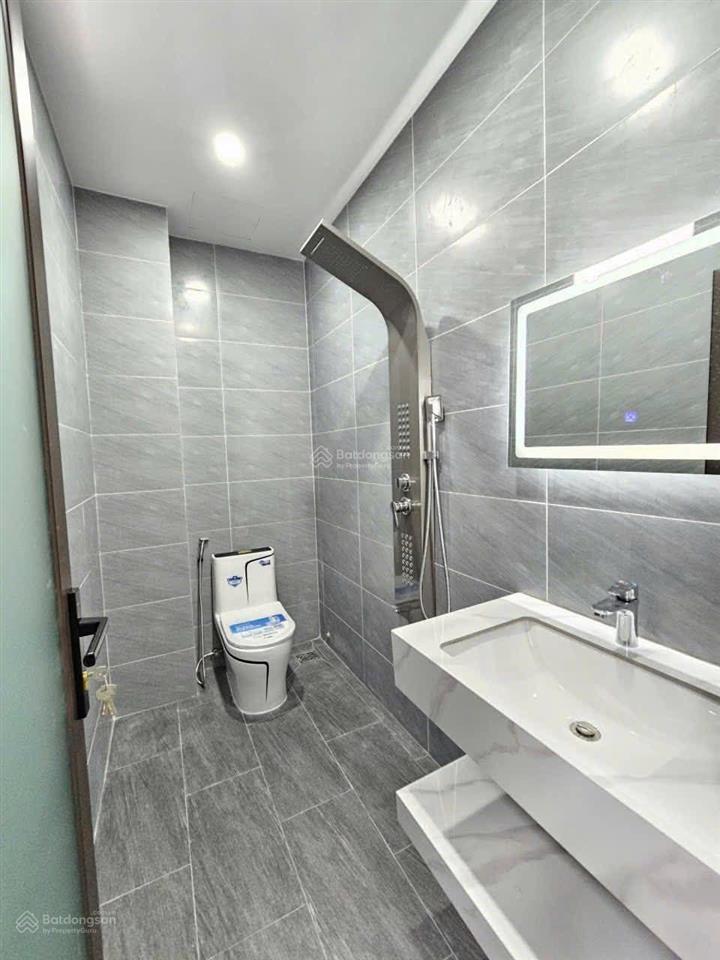 Nhà 3 tấm gần bệnh viện huyện dĩ an giá 5 tỷ 500 triệu