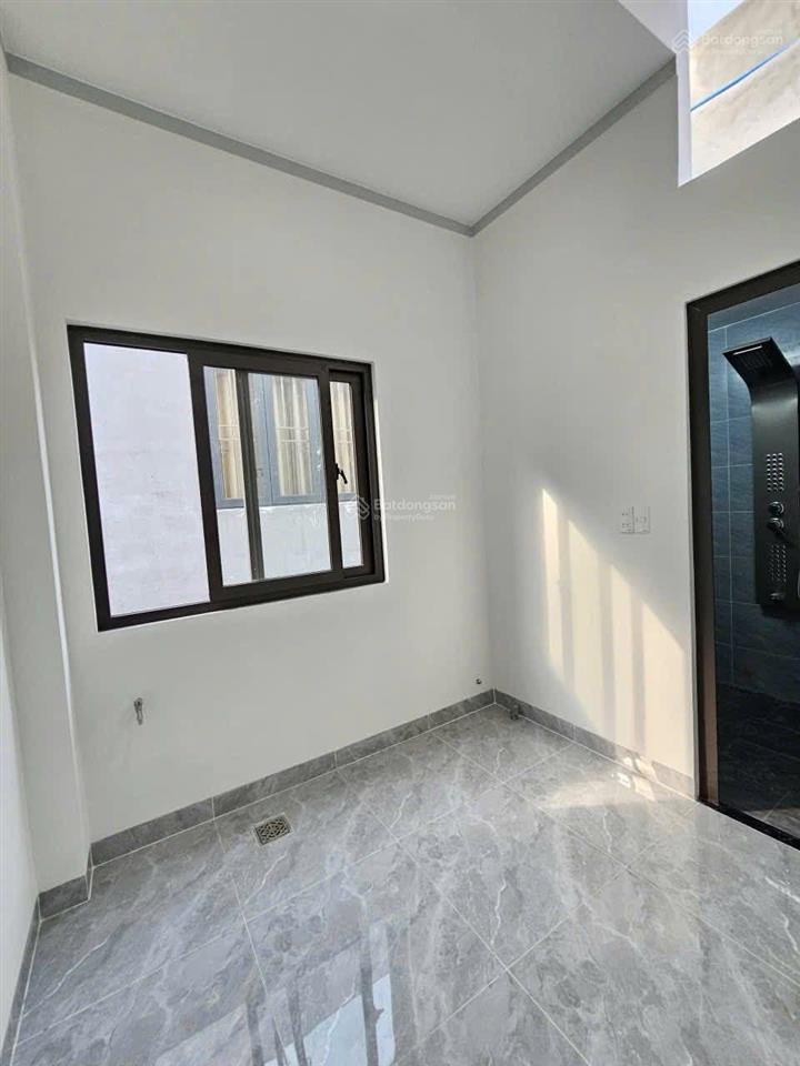 Nhà 3 tấm gần bệnh viện huyện dĩ an giá 5 tỷ 500 triệu