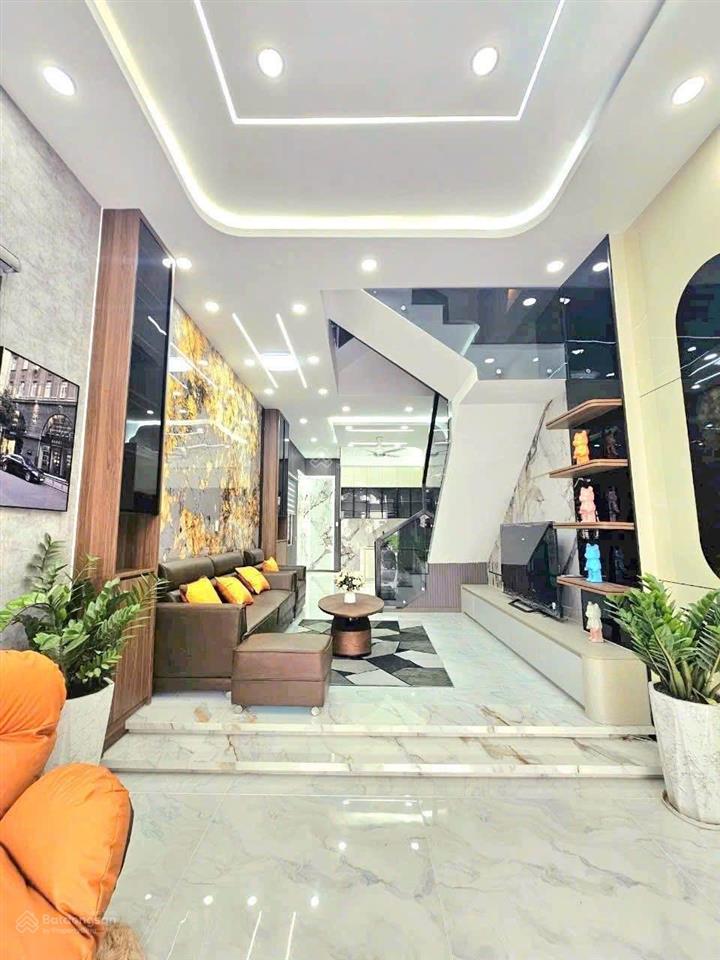 Nhà 3 lầu đường thông thoáng gần ngã tư chiêu liêu giá 5 tỷ 550 triệu