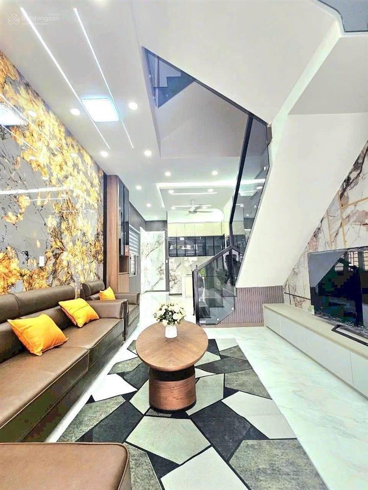 Nhà 3 lầu đường thông thoáng gần ngã tư chiêu liêu giá 5 tỷ 550 triệu