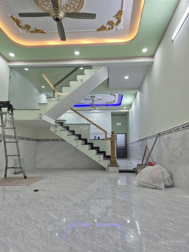 Nhà lầu sân xe hơi mặt tiền cây da giá 6 tỷ 300 triệu