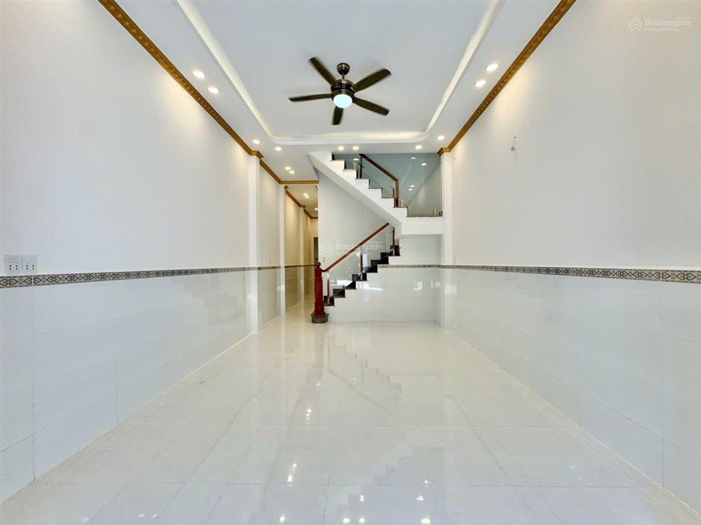 Nhà lầu đường 6m gần ubnd phường tân đông hiệp giá 4 tỷ 550 triệu