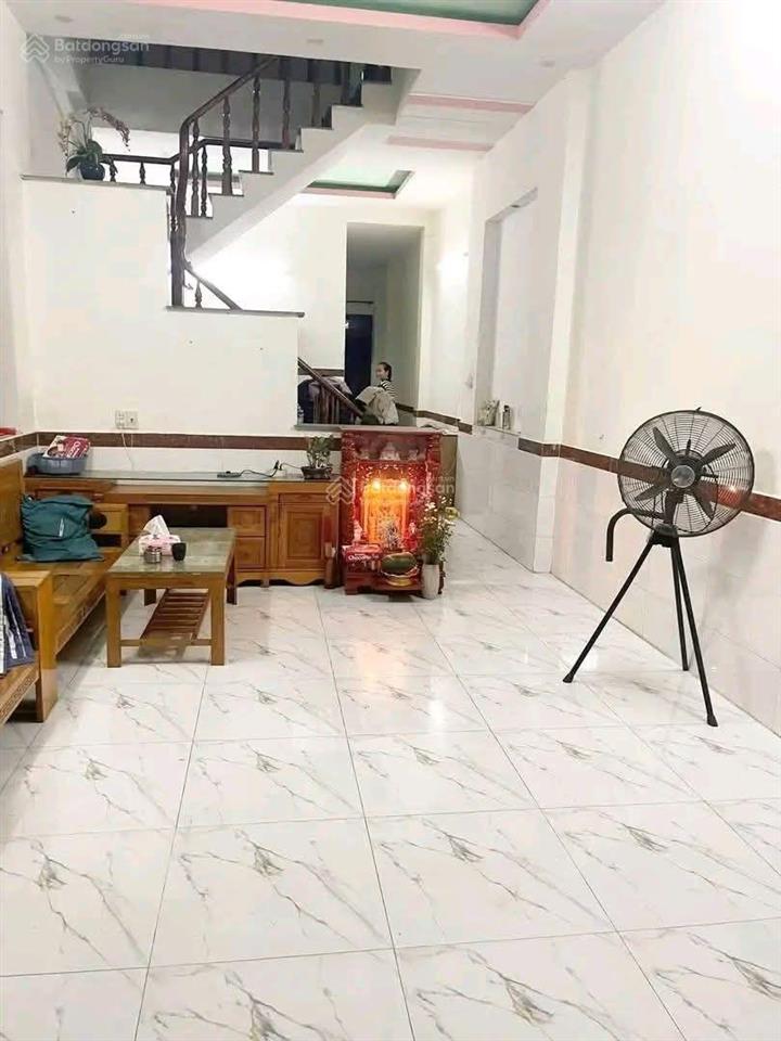 Nhà lầu đường thông gần bến xe tân đông hiệp giá 3 tỷ 880 triệu