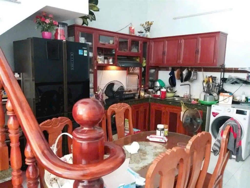 Nhà lầu đường thông gần bến xe tân đông hiệp giá 3 tỷ 880 triệu