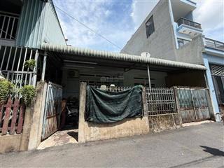 Nhà ngang 8m6 gần chợ dĩ an 1 dt 168m2 giá 5 tỷ 990 triệu