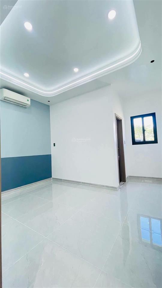 Nhà triệt lửng lầu 1 tum gần chợ dĩ an 1