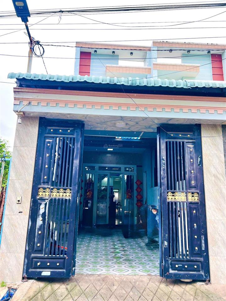 Nhà lầu sân xe hơi 7 chỗ gần ngã ba cây lơn, giá 5 tỷ 500