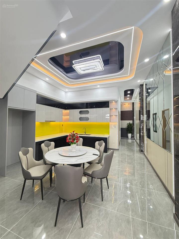 Nhà 3 tấm ngay sân vận động đông hòa