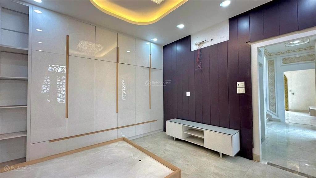 Biệt thự ngay trung tâm thành phố dĩ an
