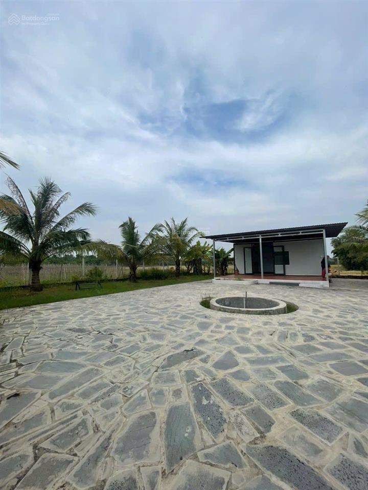 Bán 1300m2 đất có 300m2 thổ cư bàu trâm long khánh đồng nai