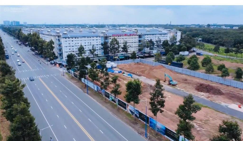 Nhà phố 4 tầng mặt tiền đường lê lợi liền kề kcn vsip 2 bình dương cũ