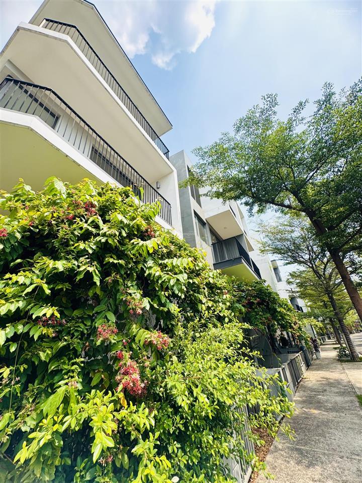 Bán gấp căn biệt thự xây thô 2 mặt tiền siêu đẹp tại tân khánh, tp hcm