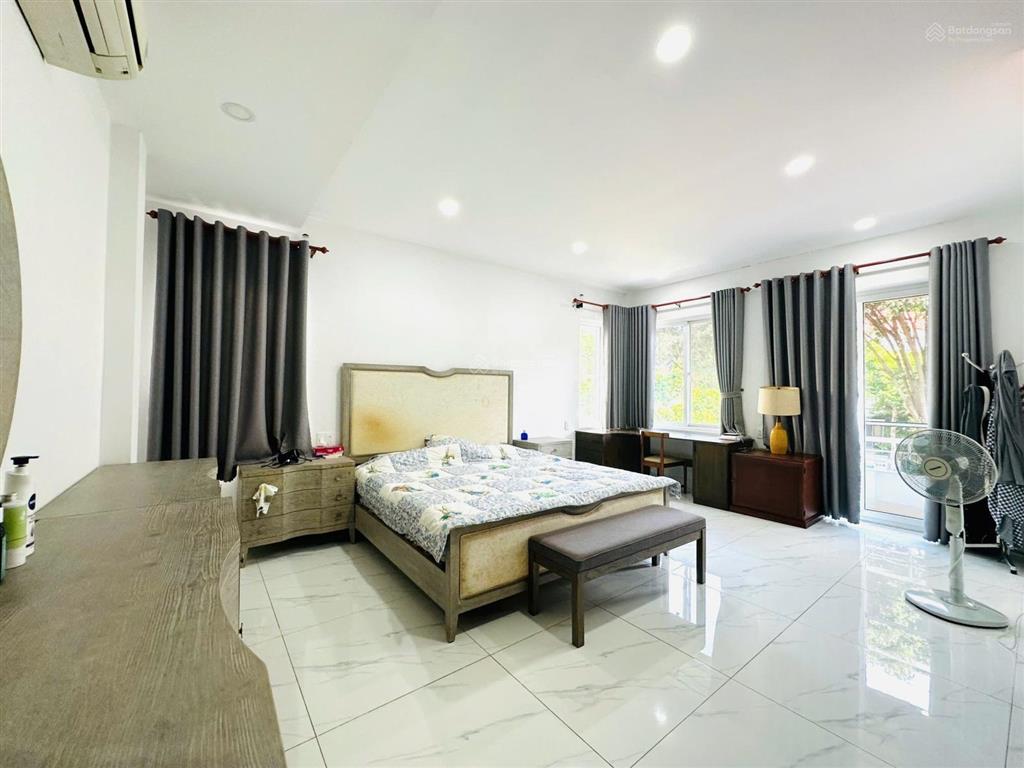 Bán căn biệt thự 300m2 the oasis phường an phú, tp hcm