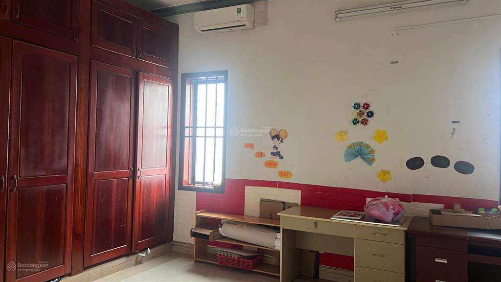 Biệt thự vườn  gần 1000m²  trệt 2 lầu  đối diện đh thủ dầu một