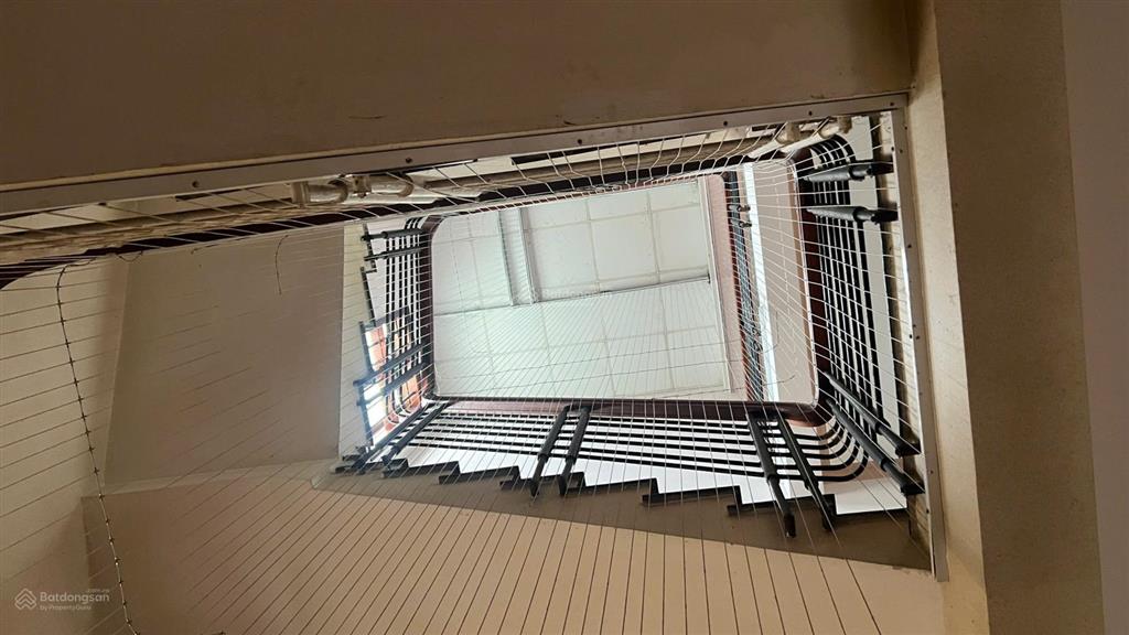 Biệt thự vườn  gần 1000m²  trệt 2 lầu  đối diện đh thủ dầu một